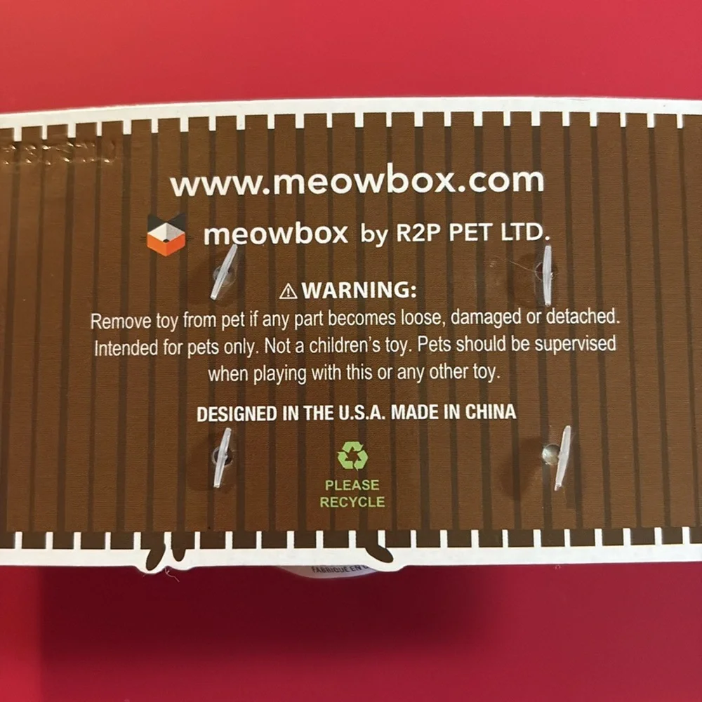 5 Cat toy bundle.. 3 unopened Meowbox toys. Barely Used Windmill and Bee toy.